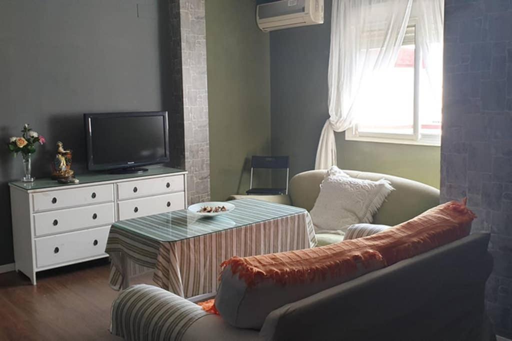 Sevilla ,Piso Completo En Buena Zona,Wifi Y Aparcamiento Dış mekan fotoğraf